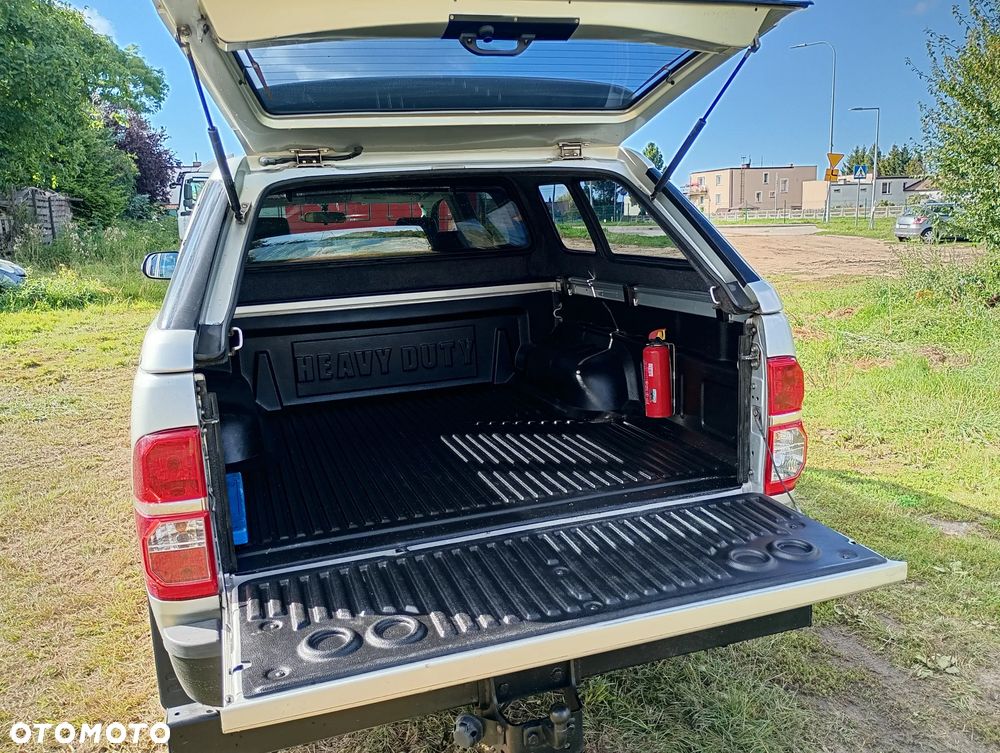 Toyota Hilux 2.5 D-4D DLX - 5