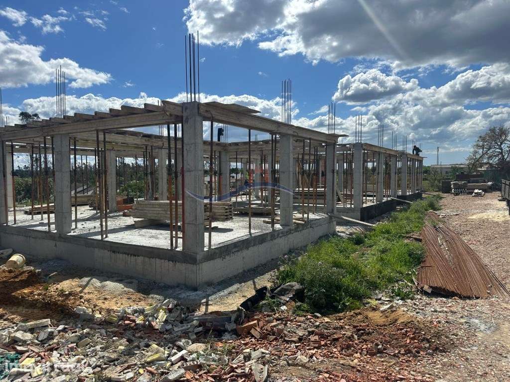 Moradias T3+1- Zona Amor - Grande imagem: 3/16