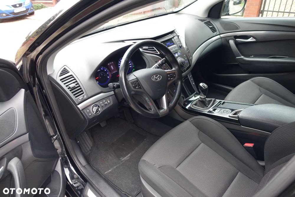 Hyundai i40 Kombi 1.6 Trend - 11