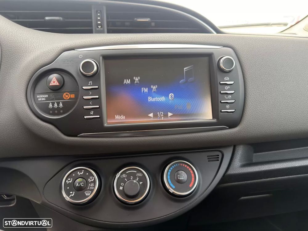 Toyota Yaris 1.0 VVT-i Exclusive - 16