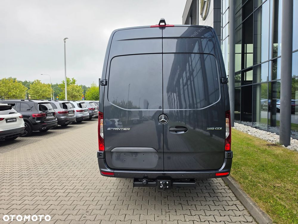 Mercedes-Benz Sprinter 319 CDI Furgon PRO długi 4325 mm L3H2 - 12