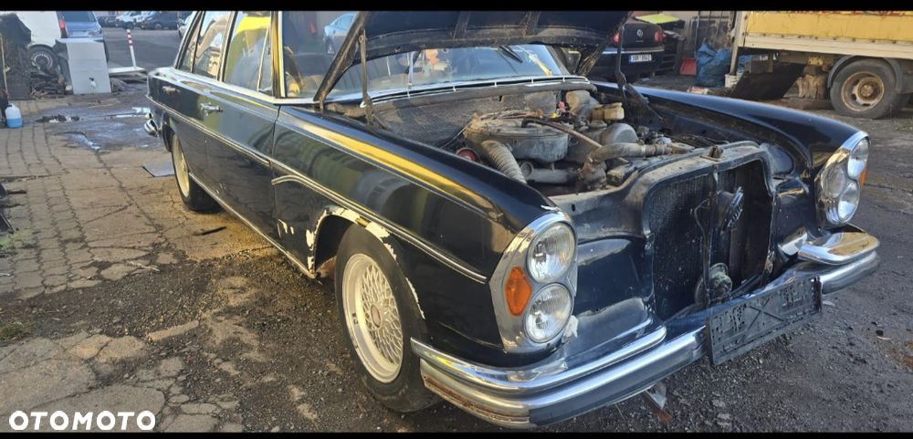 Mercedes-Benz Inny - 1