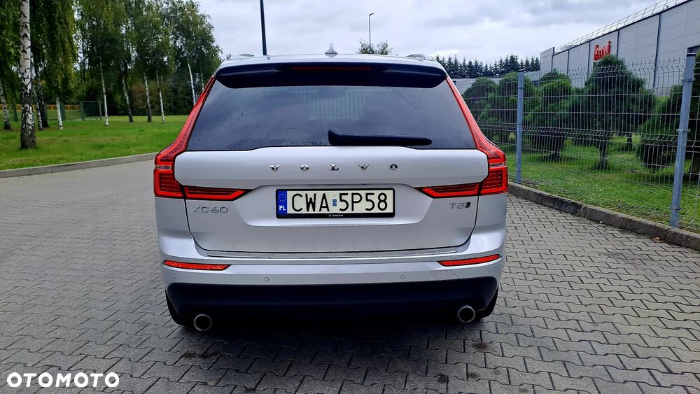 Volvo XC 60 T5 AWD Geartronic Momentum - 4