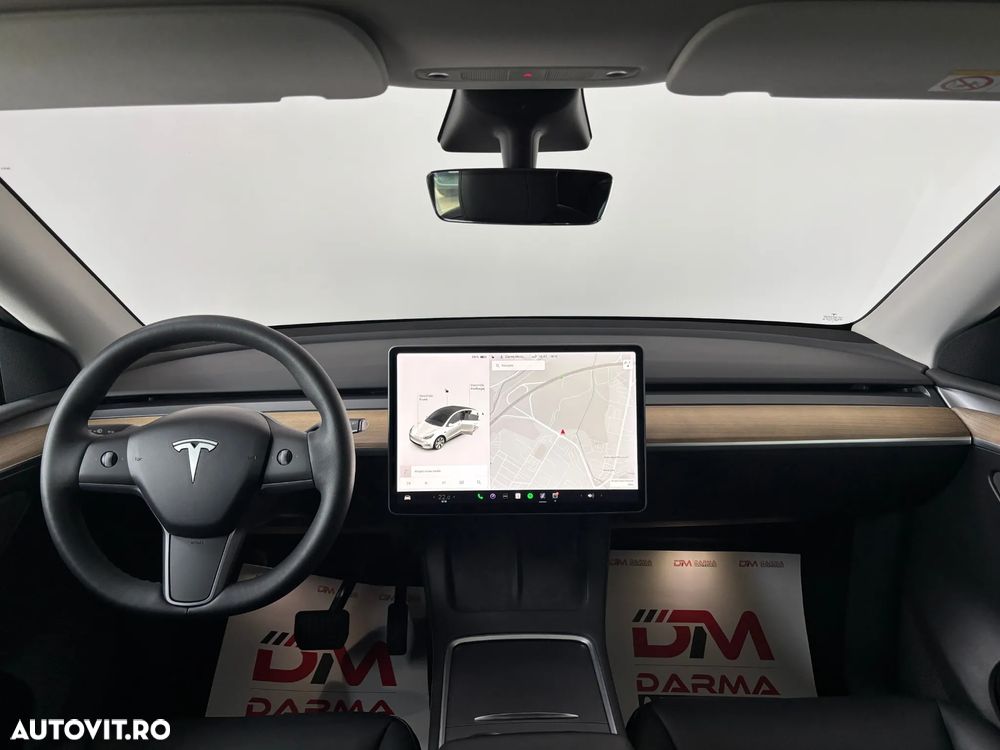 Tesla Model Y Long Range Dual Motor AWD - 10