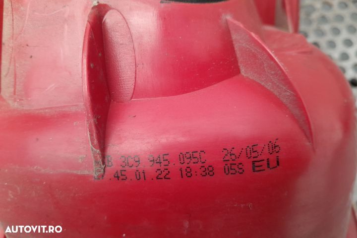 Lampa / Tripla stop stanga pe aripa 3C9945095C Volkswagen VW Passat B - 1