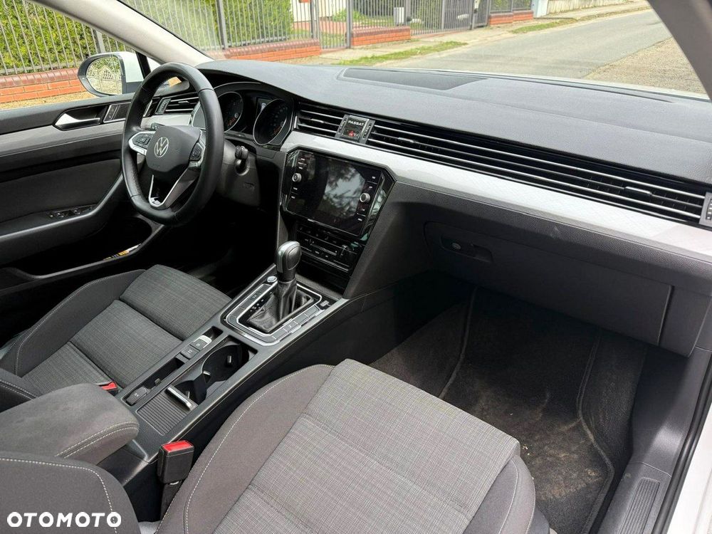 Volkswagen Passat 2.0 TDI SCR DSG Business - 17