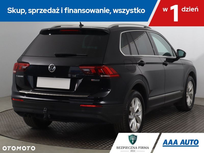 Volkswagen Tiguan - 7