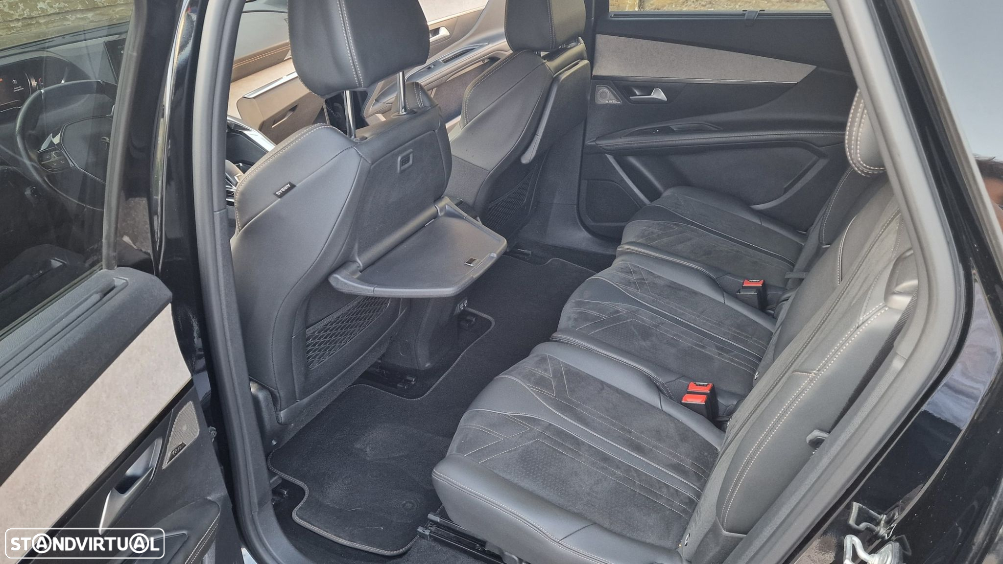 Peugeot 5008 1.5 BlueHDi GT Pack EAT8 - 38
