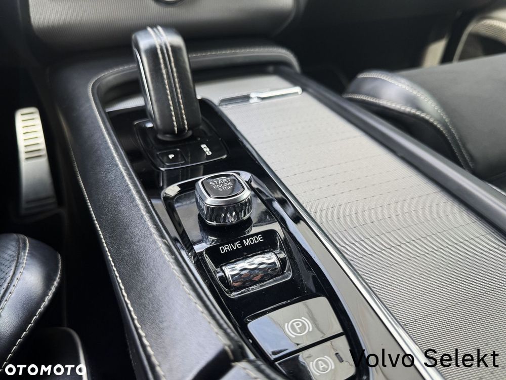 Volvo XC 90 - 24