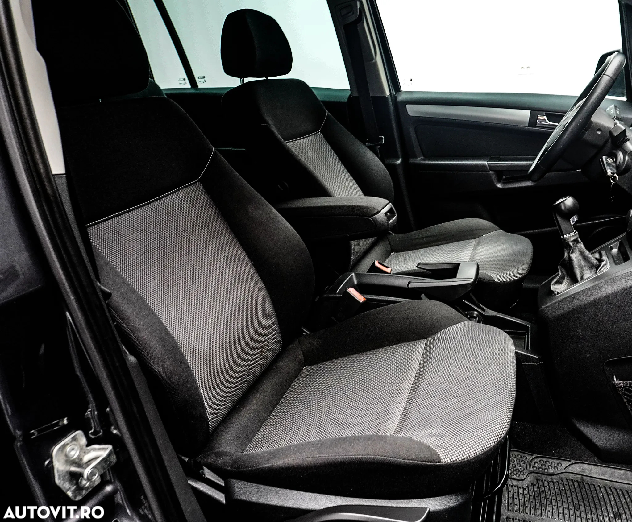Opel Zafira 1.7 CDTI Essentia - 14