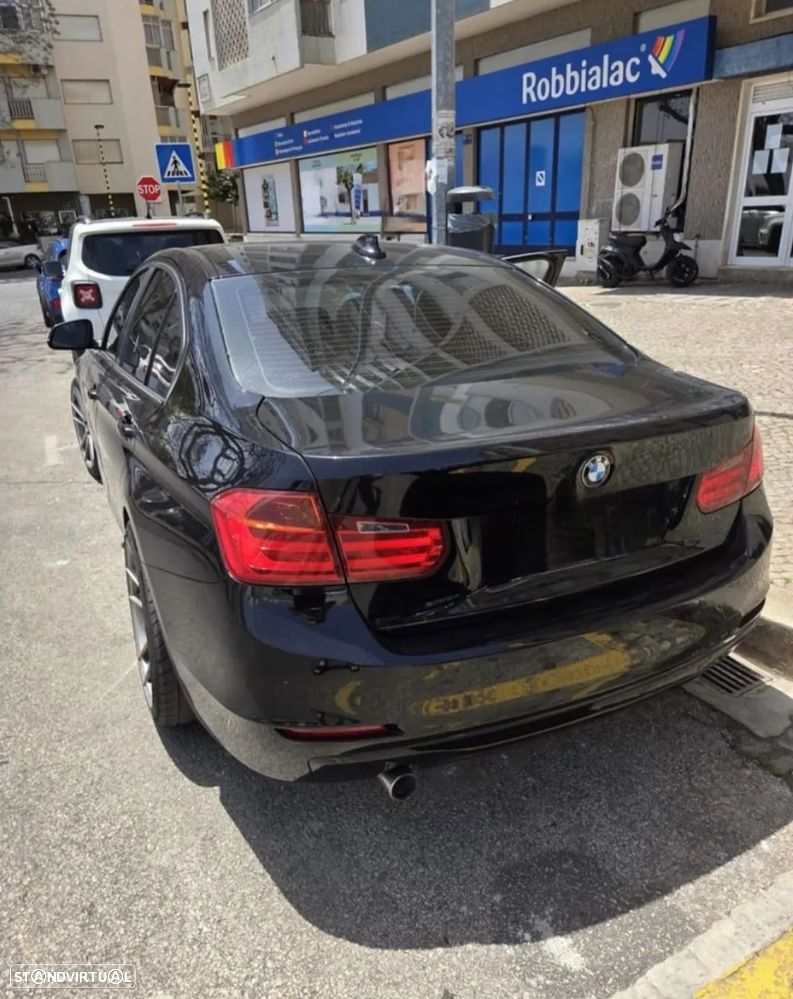 BMW 320 d EfficientDynamics Auto - 3