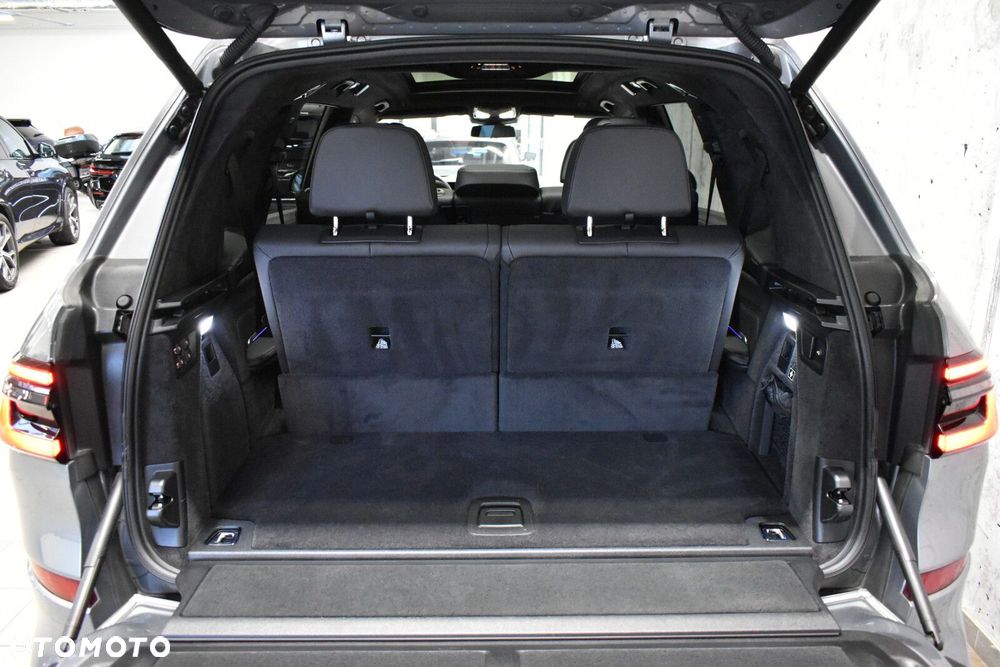 BMW X7 - 36