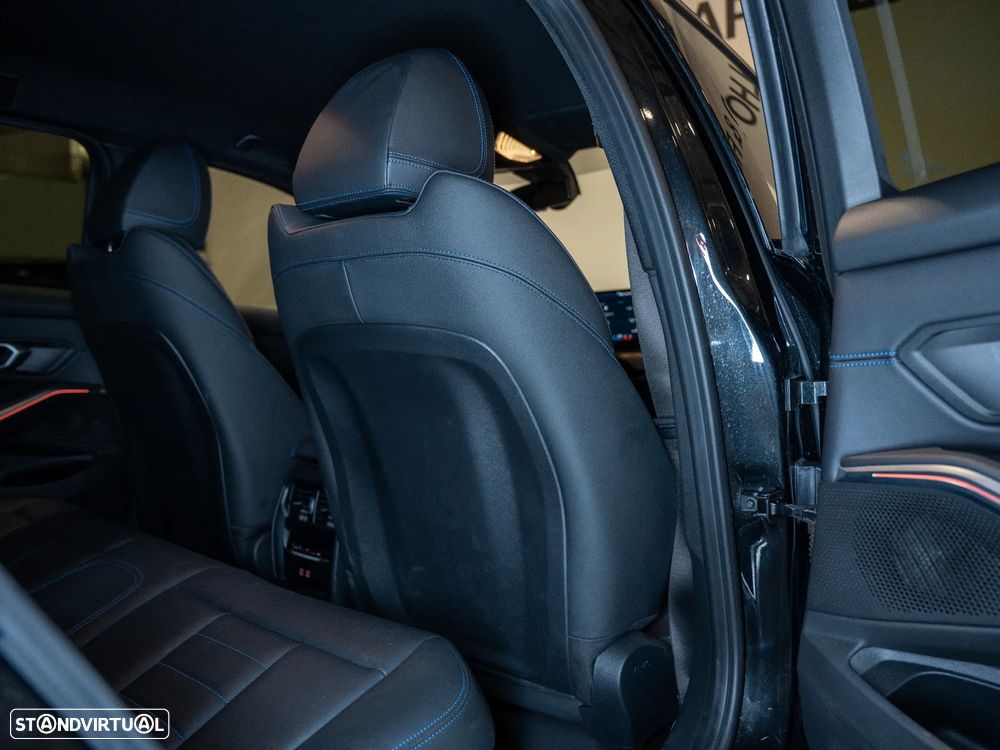 BMW 320 d Pack Desportivo M Auto - 21