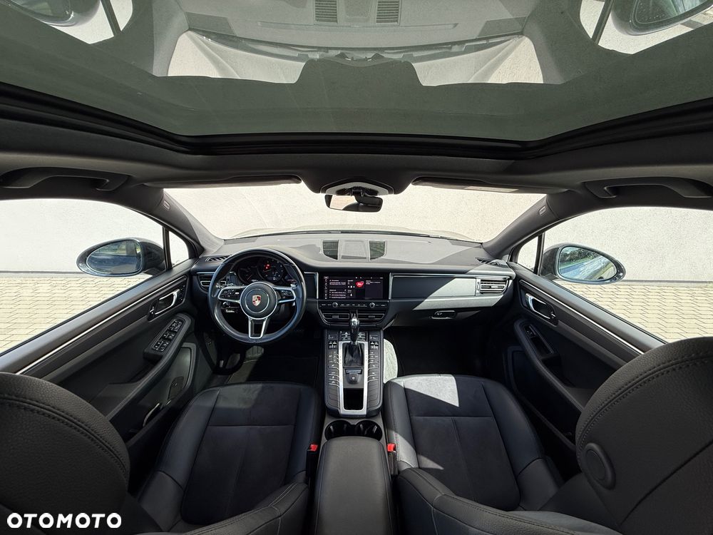 Porsche Macan - 25