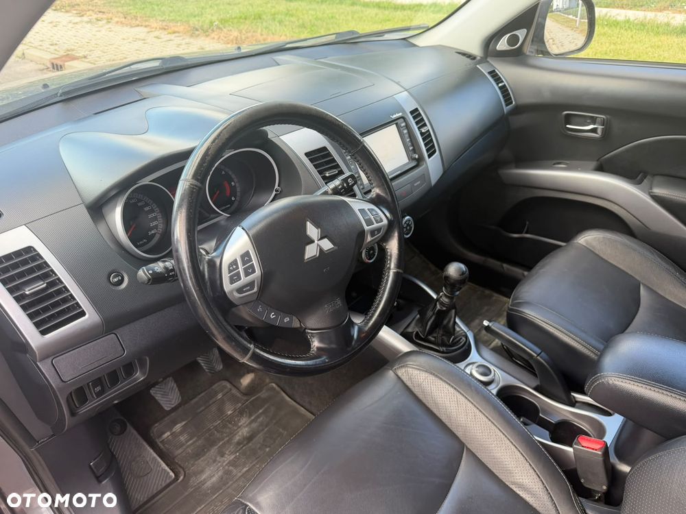 Mitsubishi Outlander 2.0 DI-D 4WD Intense - 8