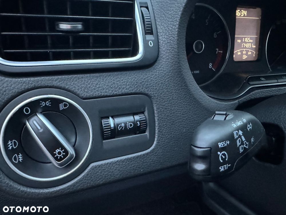 Volkswagen Polo 1.2 TSI Comfortline - 14