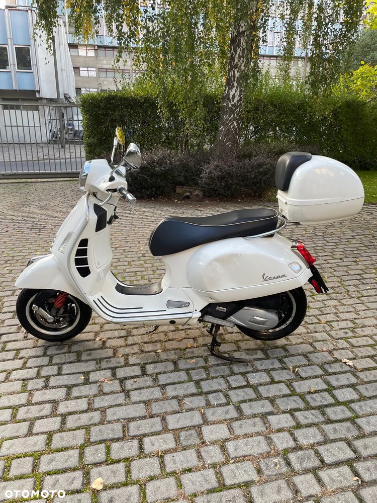 Vespa GTS