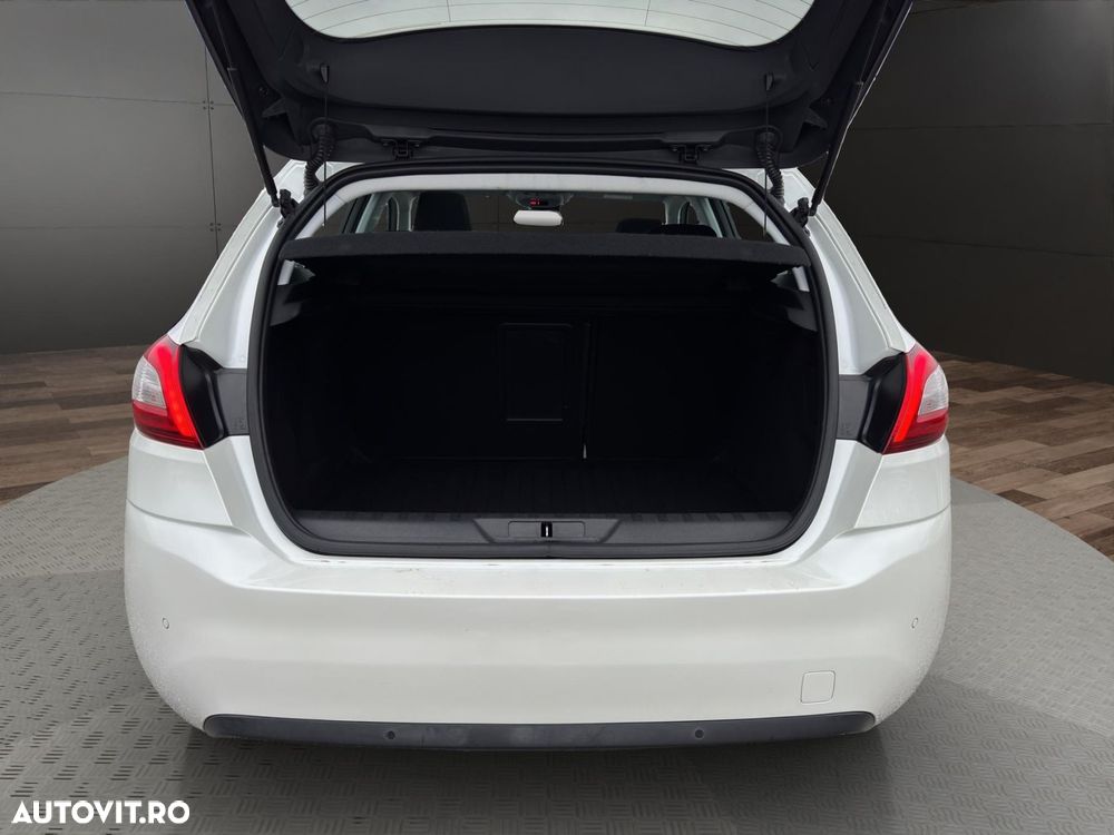 Peugeot 308 - 18