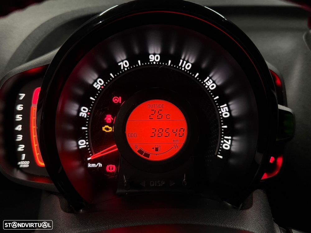 Toyota Aygo x-play - 6