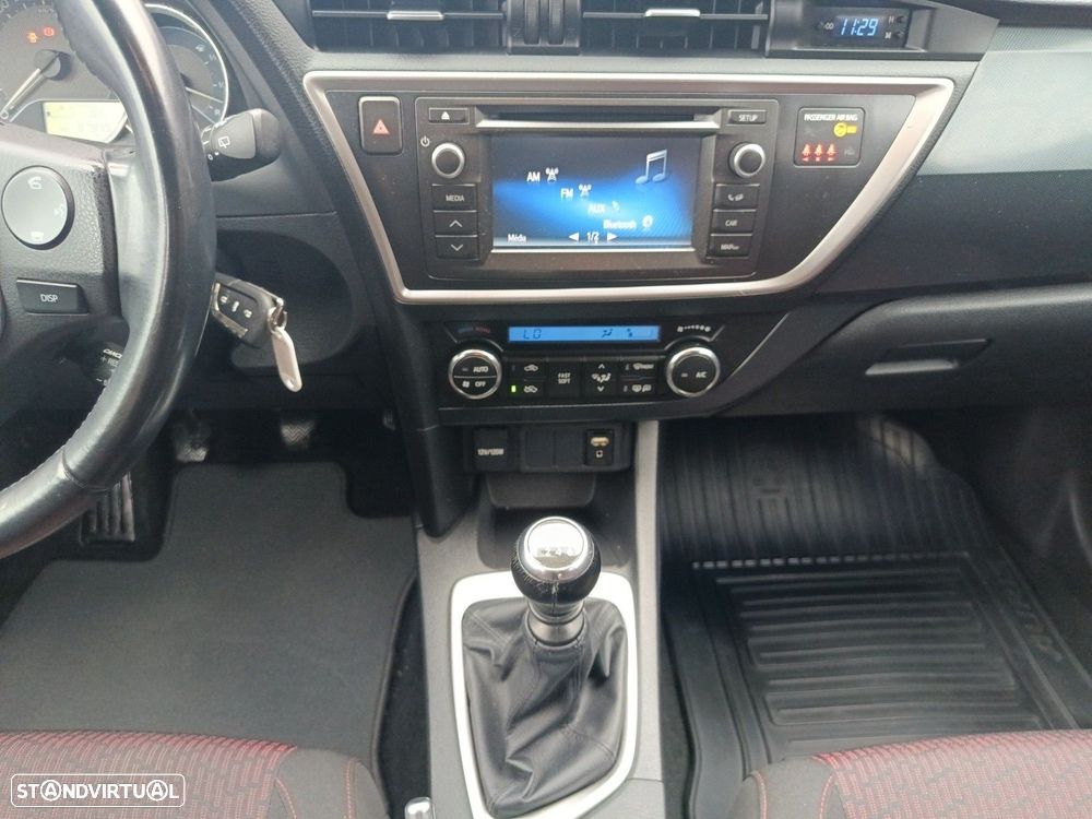 Toyota Auris 1.4 D-4D ACtive - 11