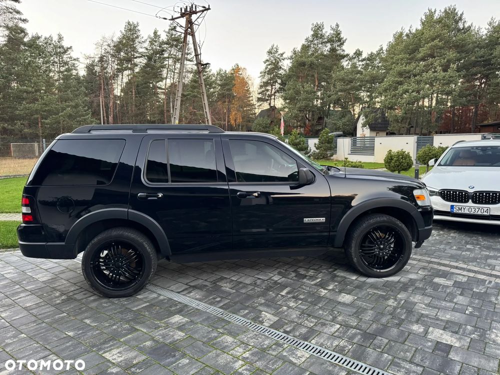 Ford Explorer 4.0 4WD - 28