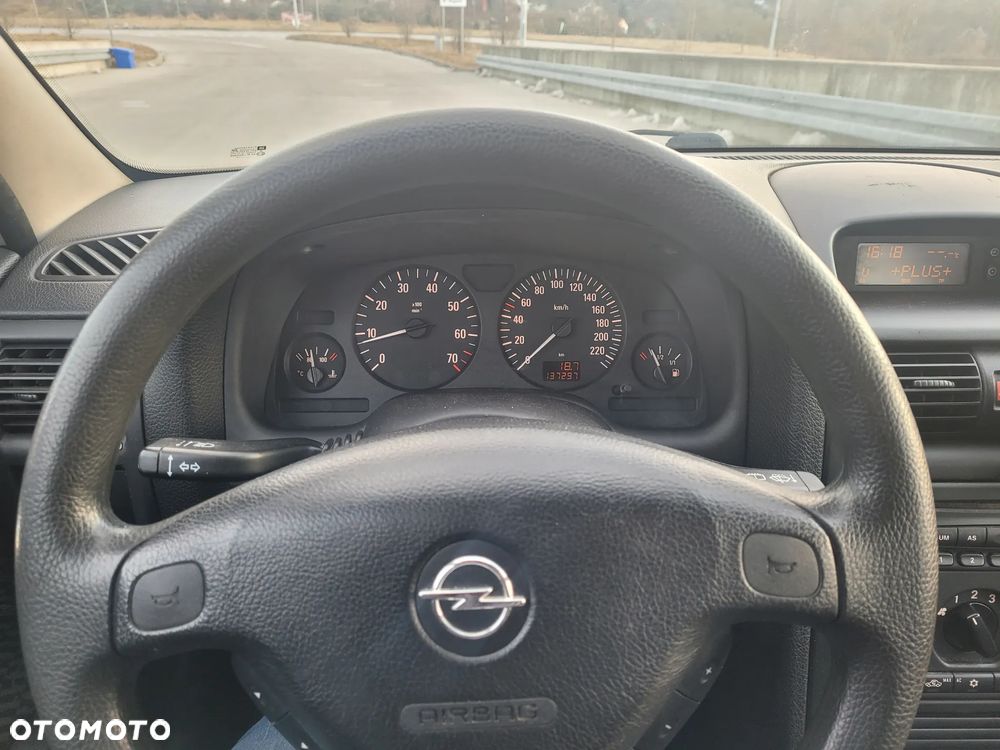 Opel Astra - 18