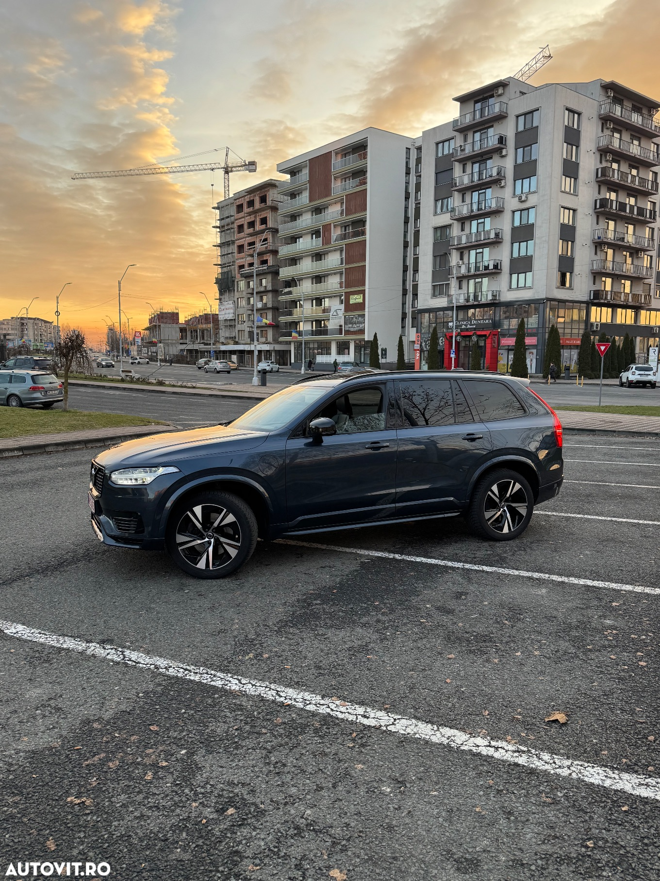 Volvo XC 90 T8 AWD Recharge Geartronic RDesign Edition - 4