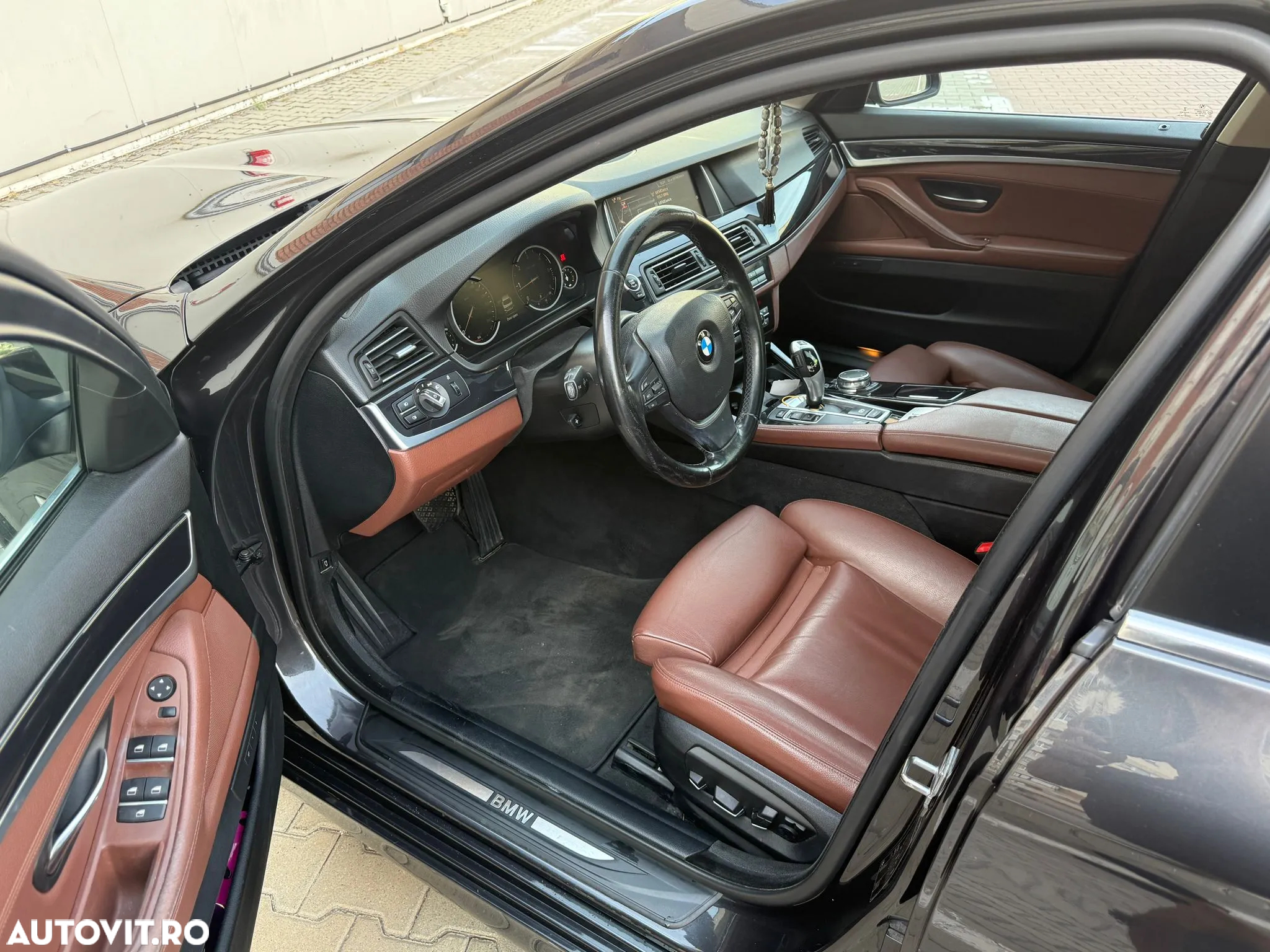 BMW Seria 5 520d xDrive AT - 5