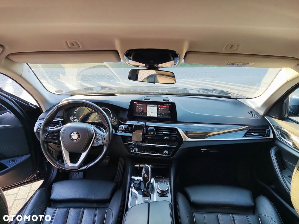 BMW Seria 5 520d xDrive Sport Line sport - 16