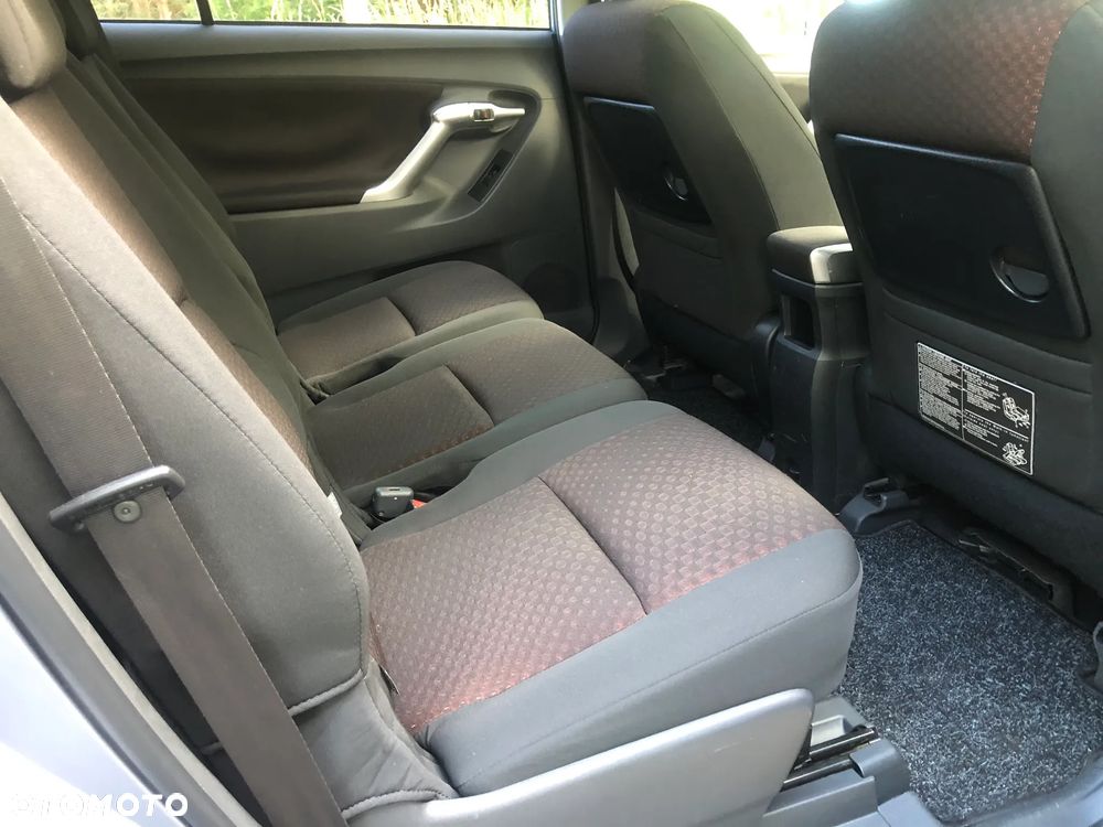 Toyota Verso 1.8 5-Sitzer Executive - 36