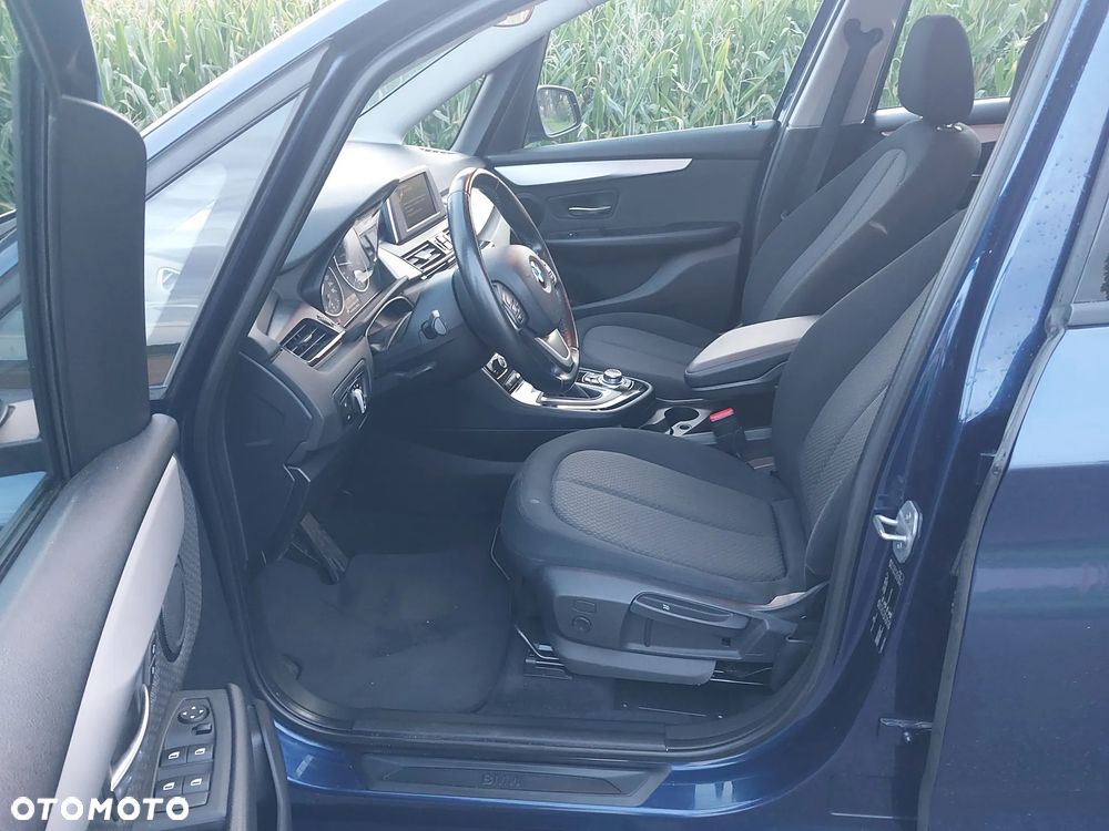 BMW Seria 2 218i - 13