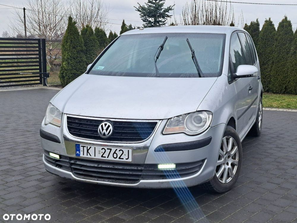 Volkswagen Touran - 1