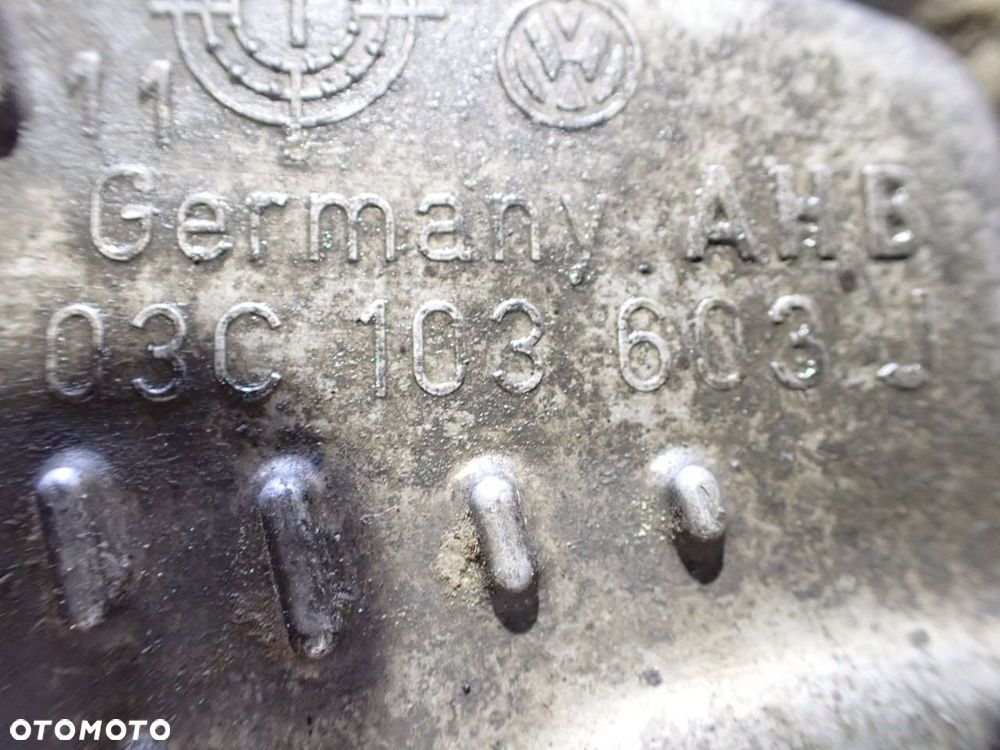 MISA OLEJOWA VOLKSWAGEN TOURAN 1.6FSI - 7