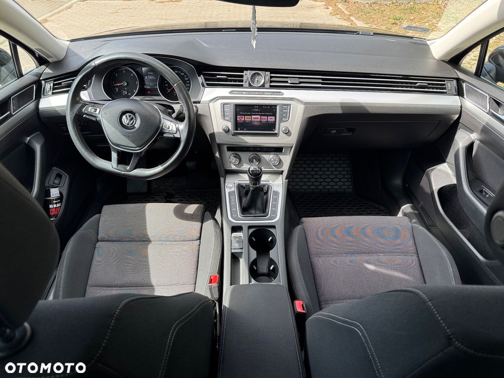 Volkswagen Passat 2.0 TDI (BlueMotion Technology) Comfortline - 13