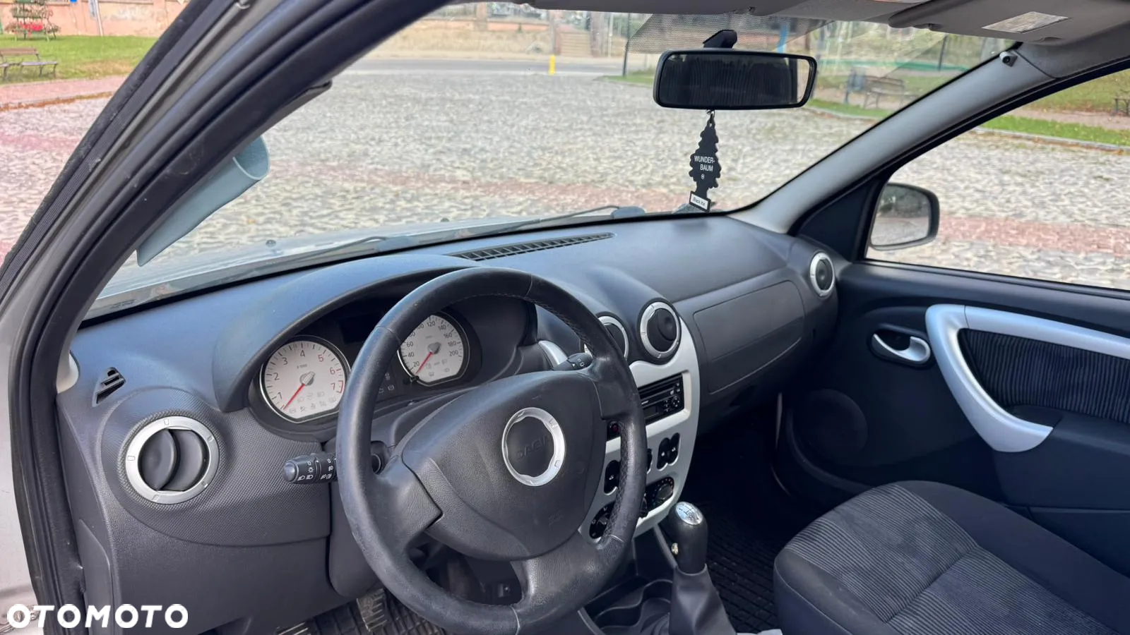 Dacia Sandero 1.5 dCi Laureate - 35