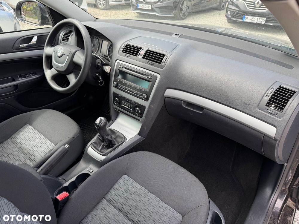 Skoda Octavia 1.6 Elegance - 37