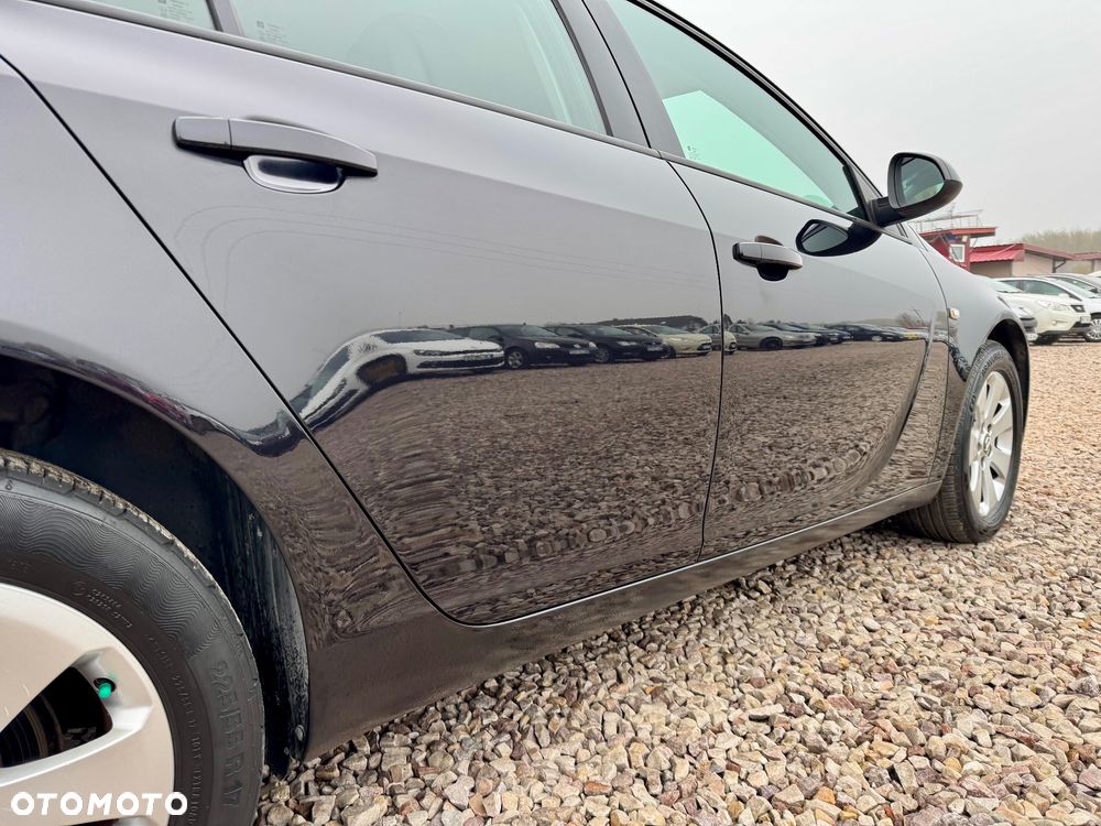 Opel Insignia 1.8 - 12