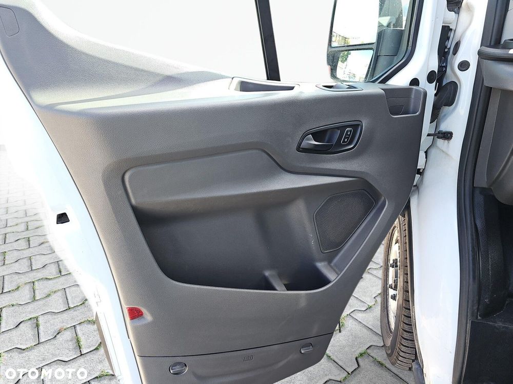 Ford transit - 19