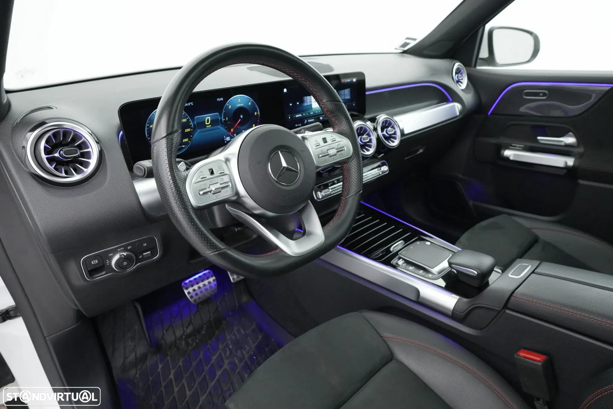 Mercedes-Benz GLB 200 d AMG Line - 26