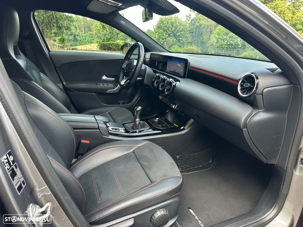 Mercedes-Benz A 200 AMG Line - 23