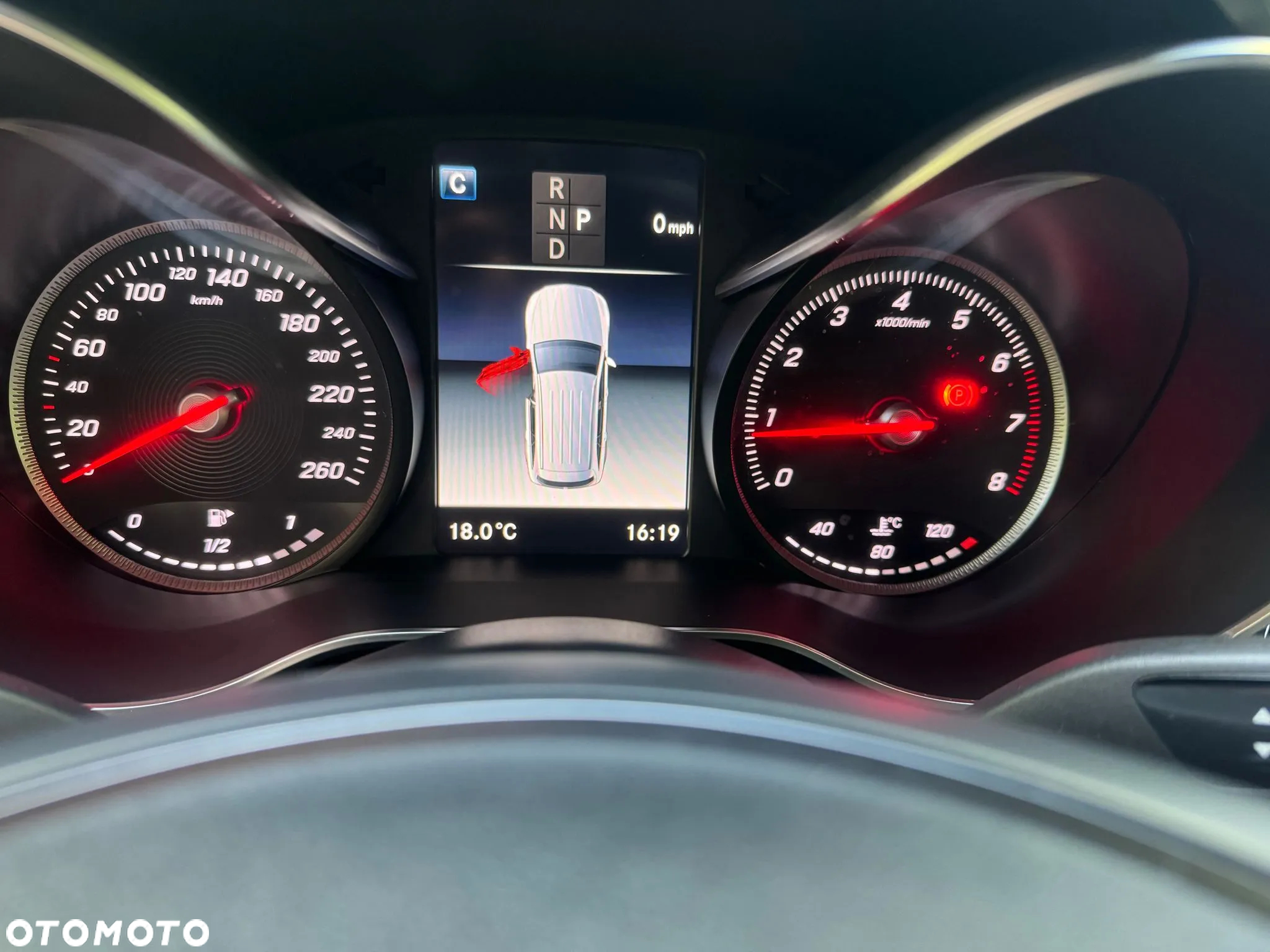 Mercedes-Benz GLC 300 4Matic 9G-TRONIC AMG Line - 10