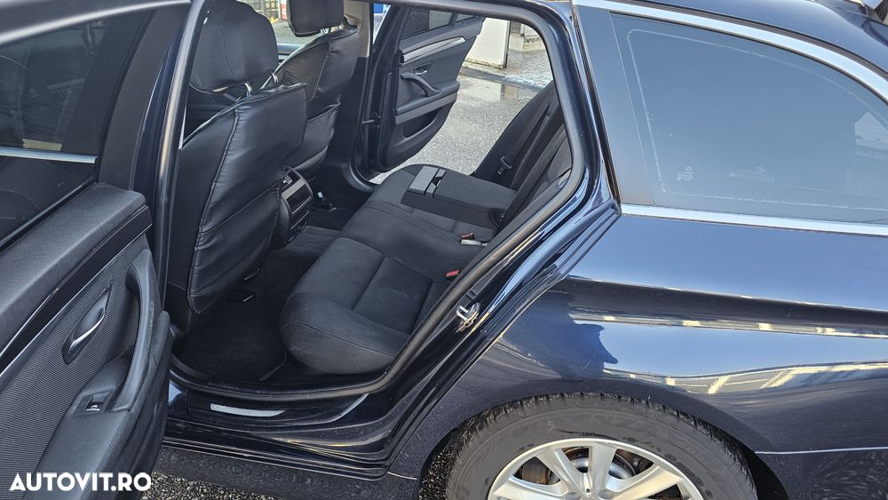 BMW Seria 5 520d Touring - 10