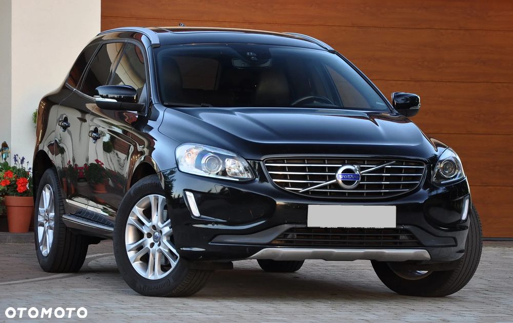 Volvo XC 60 D5 AWD Geartronic Summum - 11