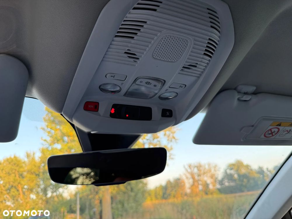 Peugeot 3008 1.6 PureTech Hybrid PHEV Allure Pack S&S EAT8 - 35