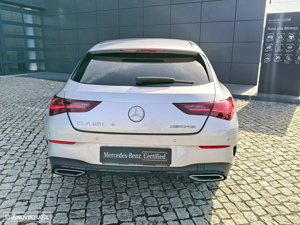 Mercedes-Benz CLA 250 e Shooting Brake AMG Line - 13