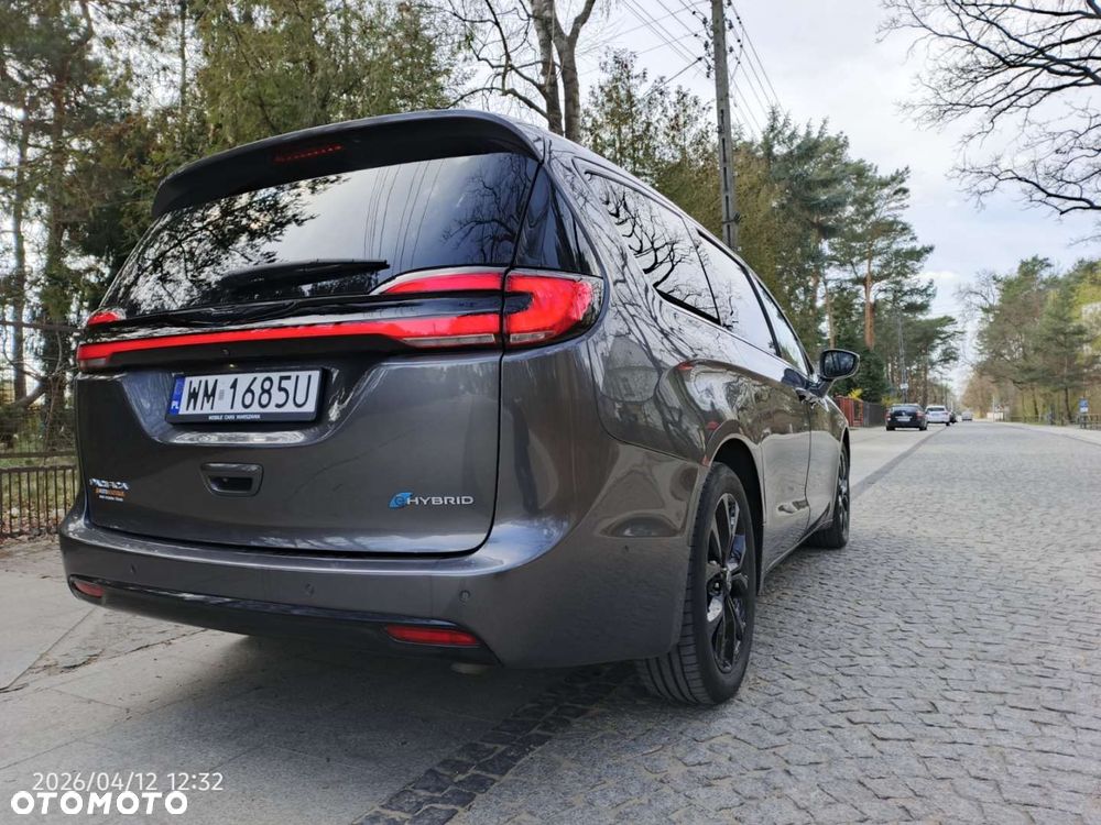 Chrysler Pacifica - 6