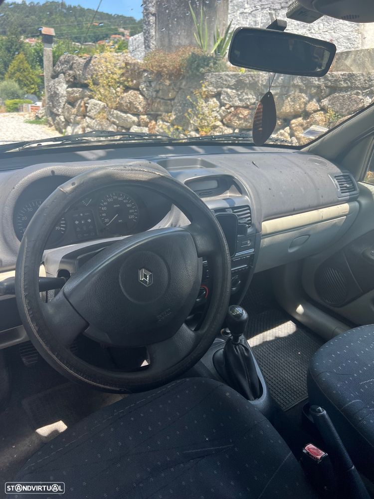 Renault Clio 1.2 16V Expression - 6