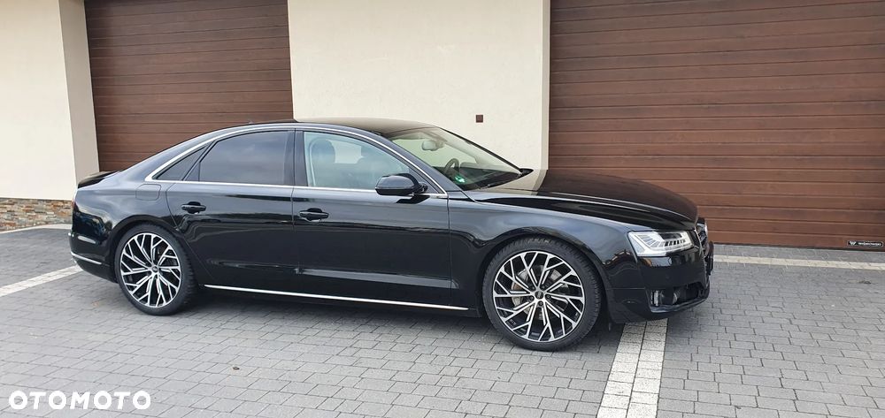 Audi A8 - 1