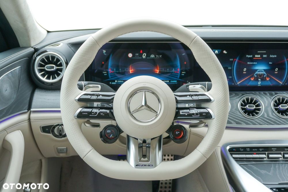 Mercedes-Benz AMG GT - 7