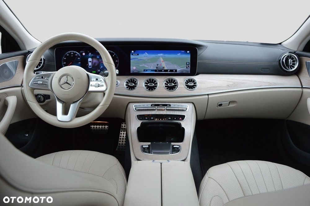 Mercedes-Benz CLS 300 d 4-Matic AMG - 24